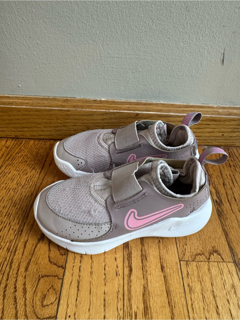 Girls Nike Flex Runner 3 (PS) Gray/Pink/White Slip-On US 11C FN1449-003